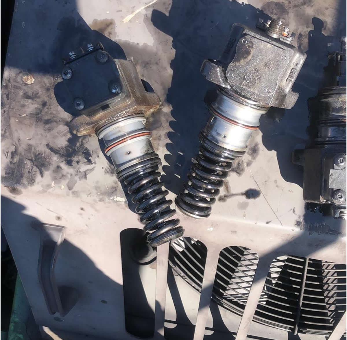V6 DEUTZ MOTOR MAZOT POMPASI DEMONTAJI